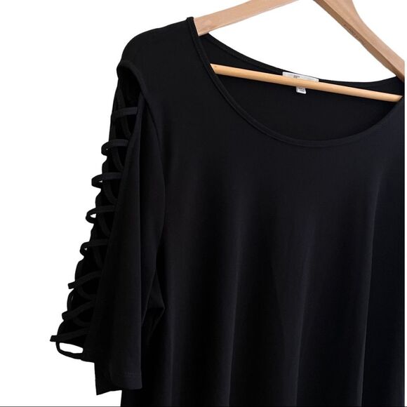 😊 3/$30 89th + Madison Cold Shoulder Top Size 1X EUC - Picture 2 of 9